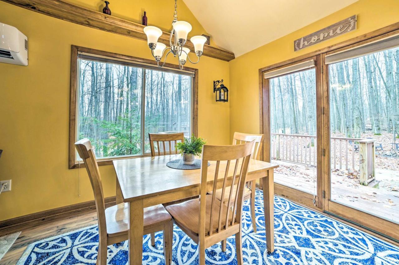 Roscommon Higgins Lake Retreat - Hike, Swim, Relax! מראה חיצוני תמונה
