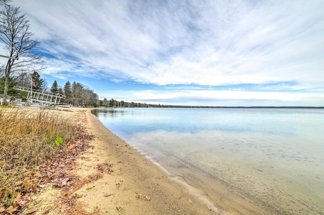 Roscommon Higgins Lake Retreat - Hike, Swim, Relax! מראה חיצוני תמונה